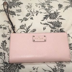 Kate spade smartphone wristlet